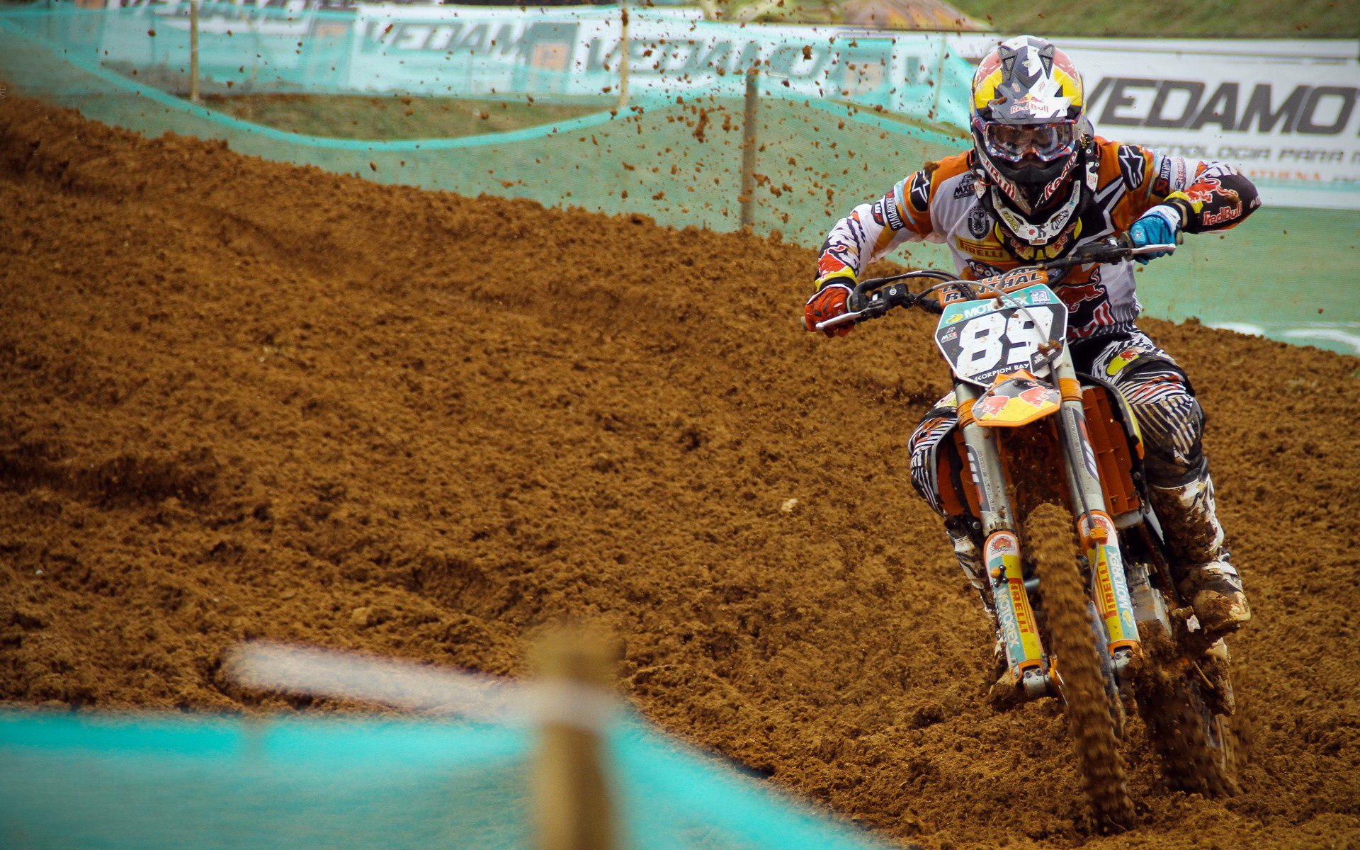 汉堡SV客场被击溃，降级形势堪忧，汉堡single double